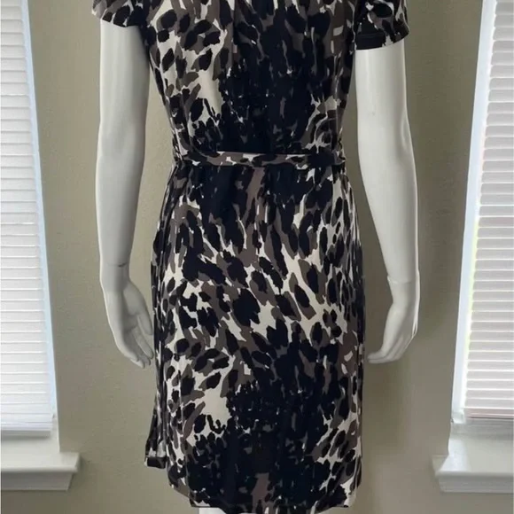 Banana Republic Elegant Black and Cream Patterned Dress (L) - Picture 8 of 11